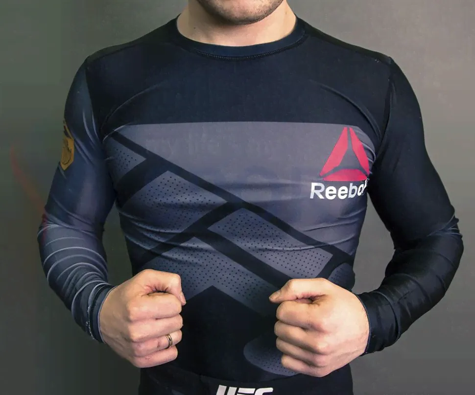 Рашгард REEBOK UFC, черный