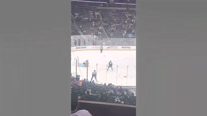 La kings get a GOAL!!!!!!!