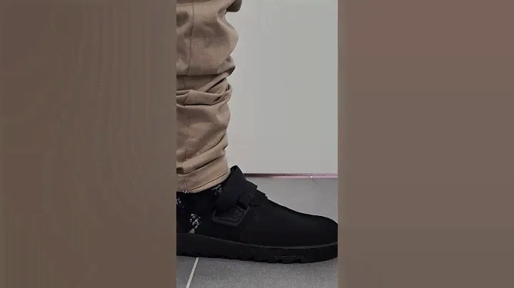 Reebok Beatnik Black On feet