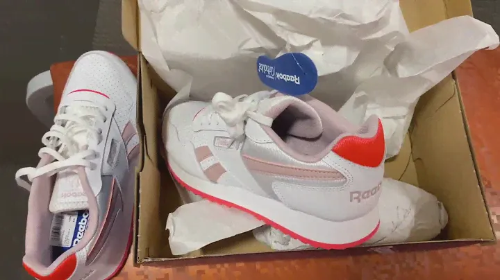 Reebok Classic Harman Run Women's Sneakers Shoes Try On