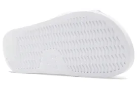 Спортивные тапочки Reebok Classic FW6229