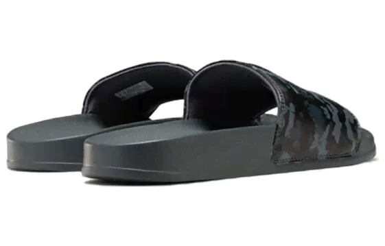 Спортивные шлепанцы Reebok Classic Slide черного цвета-3